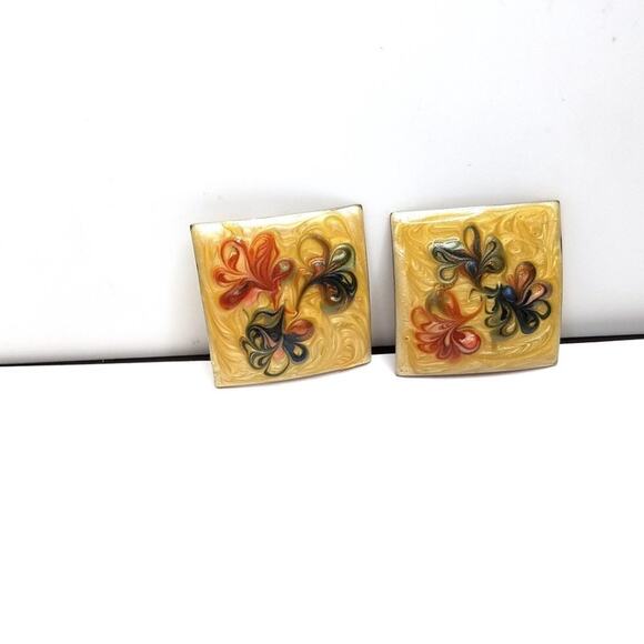 Vintage Enamel Floral Clip Earrings, Hand-painted, Enamel on Metal, 1 1/8 Inches - Picture 2 of 12